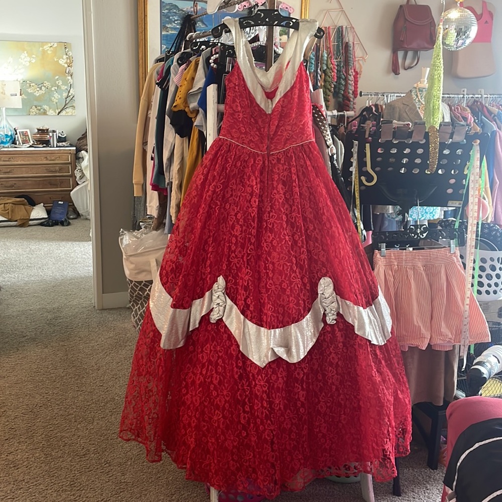 GIFTED 1950’a Vintage Red Southern Belle Ball Gown Red Lace Bows Maxi Dress - Picture 10 of 17